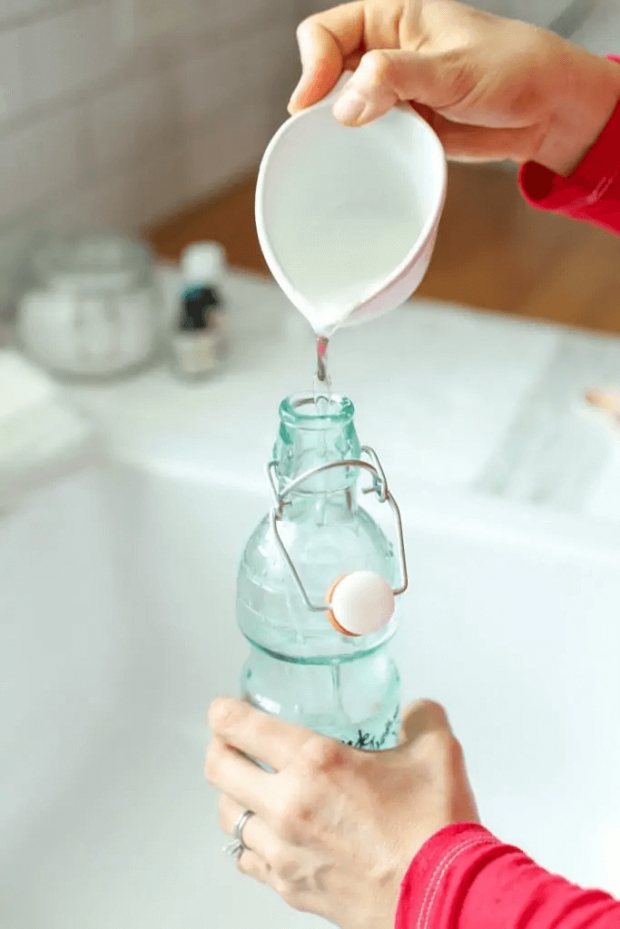 Don&rsquo;t worry if you run out of mouthwash because you can make your own using baking soda